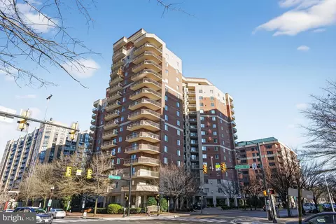 901 N Monroe St #1408, Arlington, VA 22201