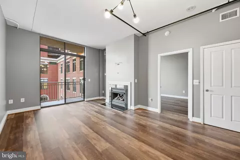 1205 N Garfield St #411, Arlington, VA 22201