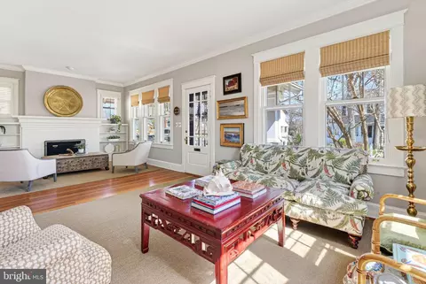 1816 N Kenmore St, Arlington, VA 22207