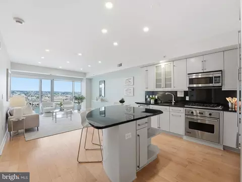 1111 19th St N #2110, Arlington, VA 22209