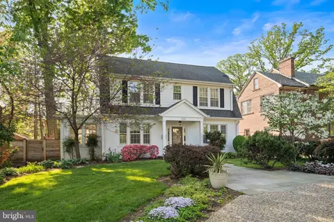 2316 S Arlington Ridge Rd, Arlington, VA 22202