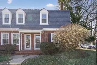 3529 S Stafford St #B, Arlington, VA 22206