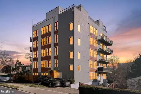 1245 N Pierce St #8, Arlington, VA 22209
