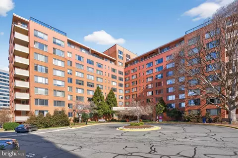 1121 Arlington Blvd #207, Arlington, VA 22209