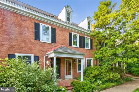 3141 S Stafford St, Arlington, VA 22206