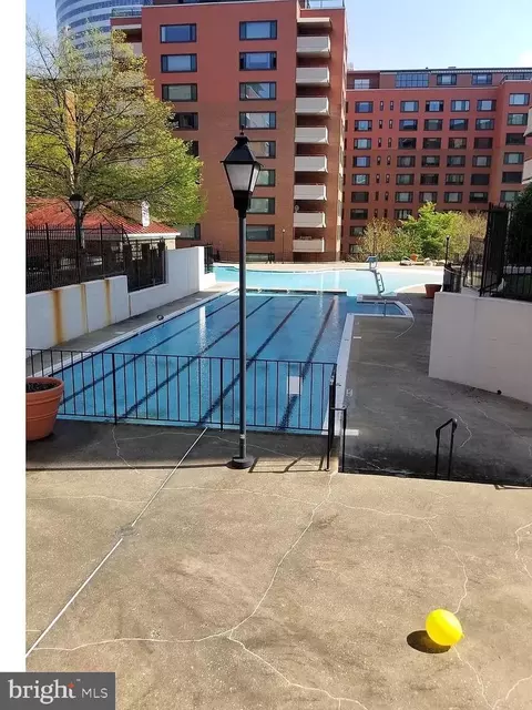 1011 Arlington Blvd #517, Arlington, VA 22209