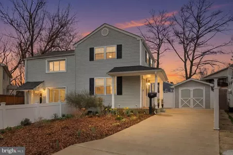 858 S Harrison St, Arlington, VA 22204