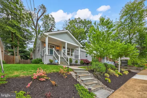5917 9th St N, Arlington, VA 22205