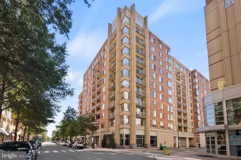 1020 N Highland St #306, Arlington, VA 22201