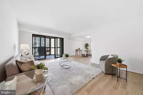 1600 N Oak St #906, Arlington, VA 22209