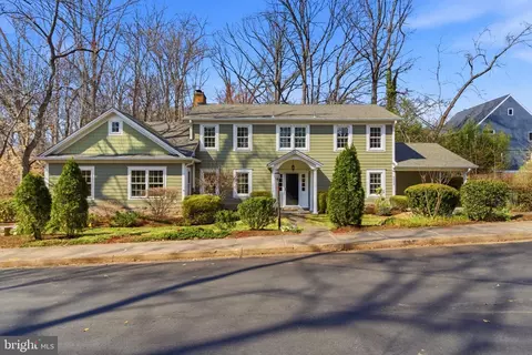 4809 7th St S, Arlington, VA 22204