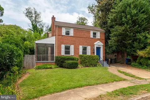 1220 N Livingston St, Arlington, VA 22205