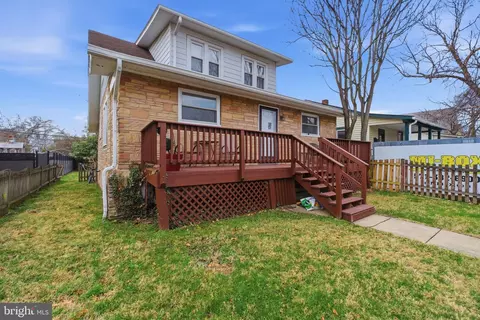 714 18th St S, Arlington, VA 22202