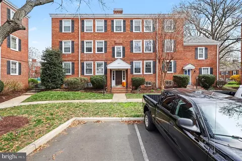 2873 S Buchanan St #C2, Arlington, VA 22206