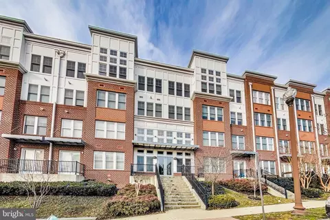 1418 N Rhodes St #B120, Arlington, VA 22209