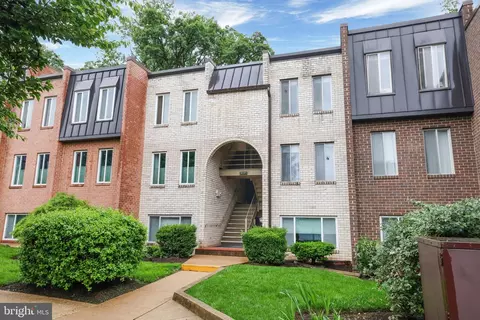 5041 7th Rd S #102, Arlington, VA 22204