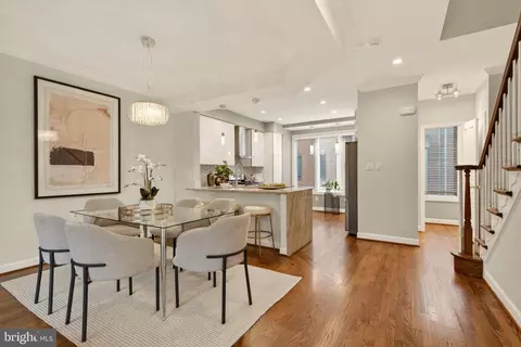 1989 N Adams St, Arlington, VA 22201
