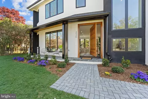 2520 5th St S, Arlington, VA 22204