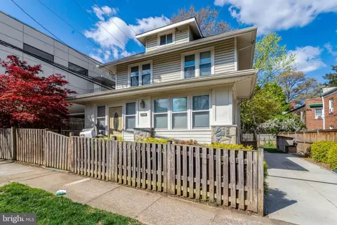 2206 S Grant St S, Arlington, VA 22202