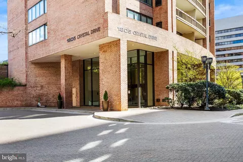 1805 Crystal Dr #1010S, Arlington, VA 22202