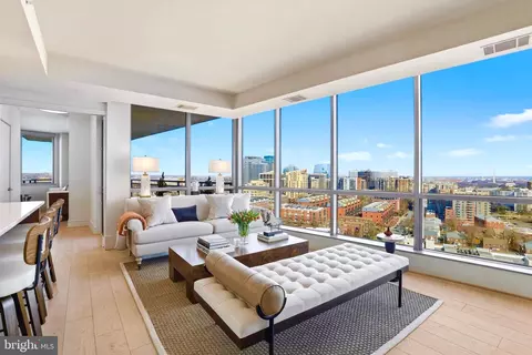2001 15th St N #1204, Arlington, VA 22201