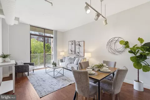 1201 N Garfield St #401, Arlington, VA 22201