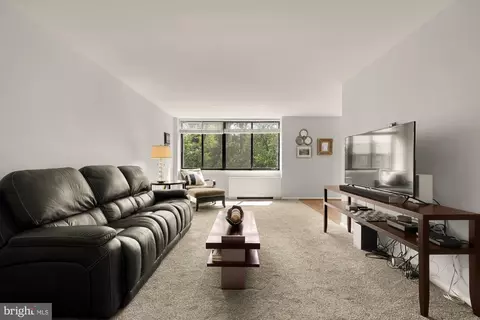 4390 Lorcom Ln #510, Arlington, VA 22207