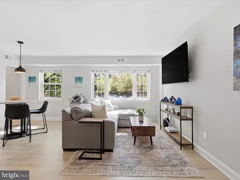 1311 N Ode St #625, Arlington, VA 22209