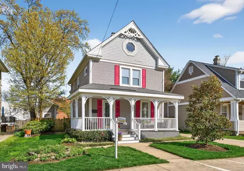 307 S Adams St, Arlington, VA 22204