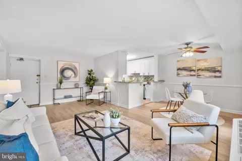 3601 5th St S #105, Arlington, VA 22204