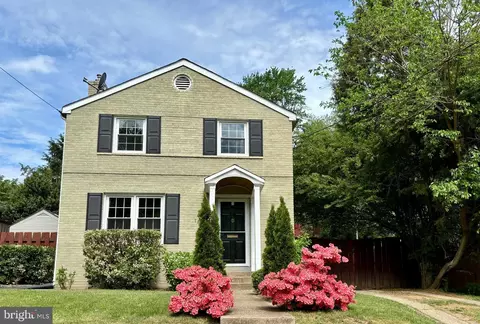 1861 S George Mason Dr, Arlington, VA 22204