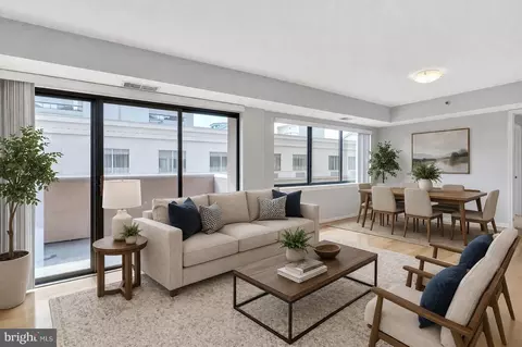 1301 N Courthouse Rd #1007, Arlington, VA 22201