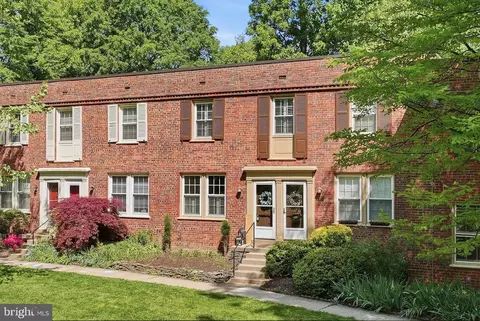 1414 S Barton St S #453, Arlington, VA 22204