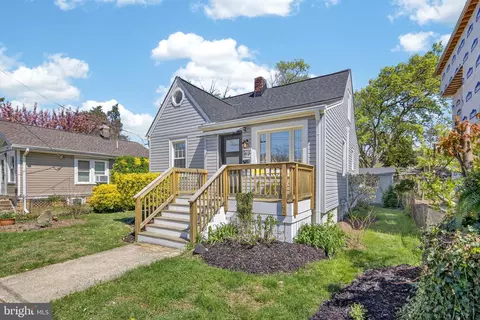 213 S Edgewood St, Arlington, VA 22204