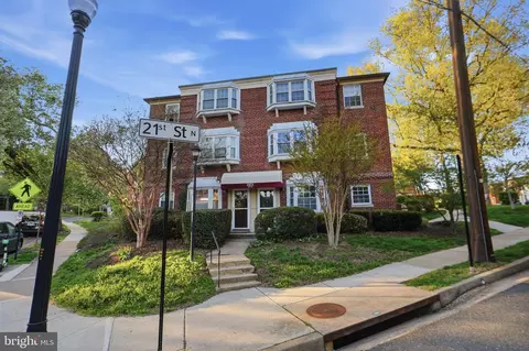 1821 21st St N #1, Arlington, VA 22209