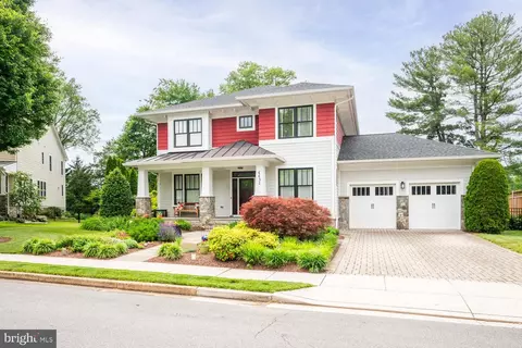 6631 29th St N, Arlington, VA 22213
