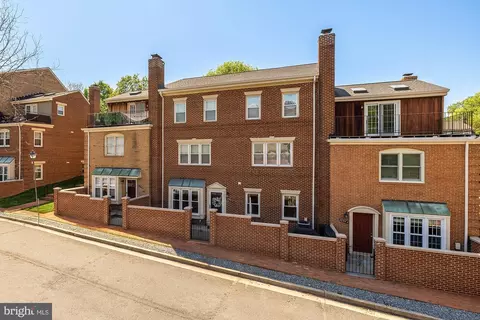 2532 Fairfax Dr, Arlington, VA 22201