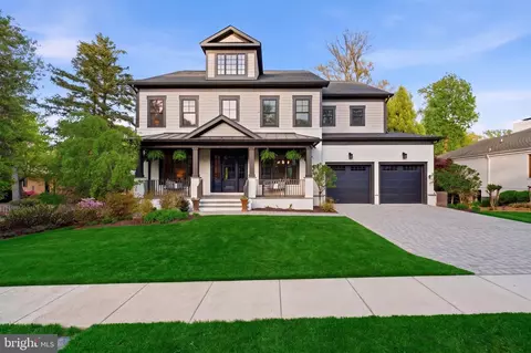 2907 N Kensington St, Arlington, VA 22207