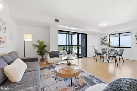 900 N Stafford St #1919, Arlington, VA 22203