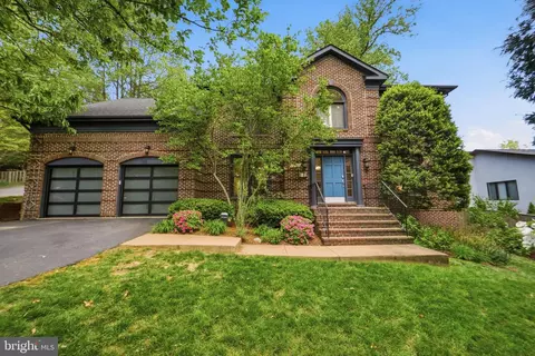 2235 Military Rd, Arlington, VA 22207