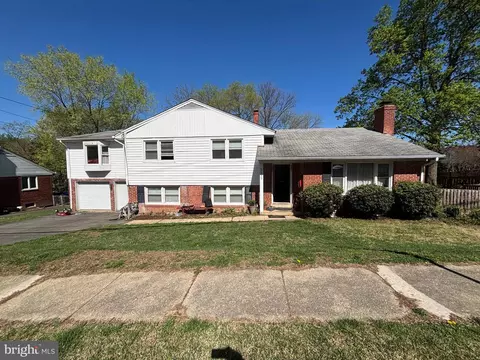 5609 Yorktown Blvd N, Arlington, VA 22207