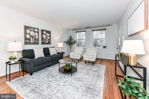 3279 S Stafford St #B2, Arlington, VA 22206