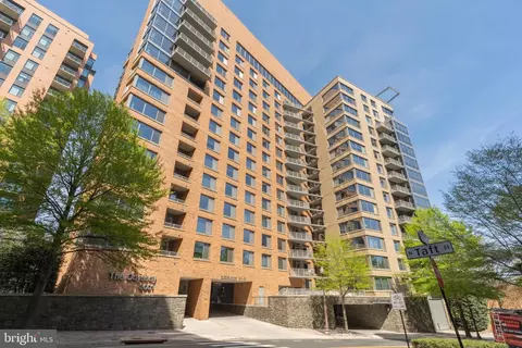 2001 15th St N #720, Arlington, VA 22201