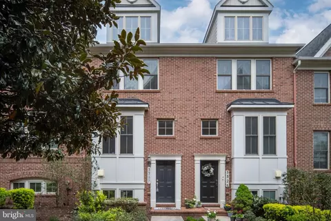 3327 Kemper Rd, Arlington, VA 22206