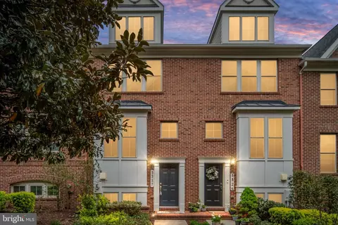 3327 Kemper Rd, Arlington, VA 22206