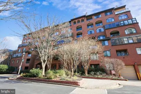 1029 N Stuart St #413, Arlington, VA 22201