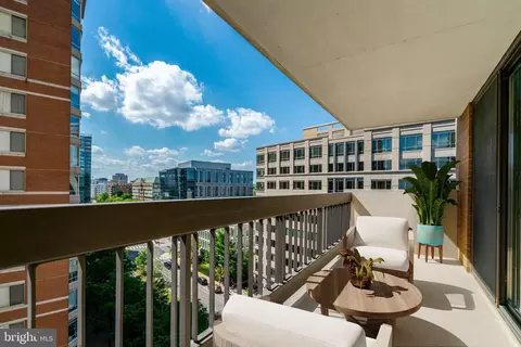 3800 Fairfax Dr #807, Arlington, VA 22203