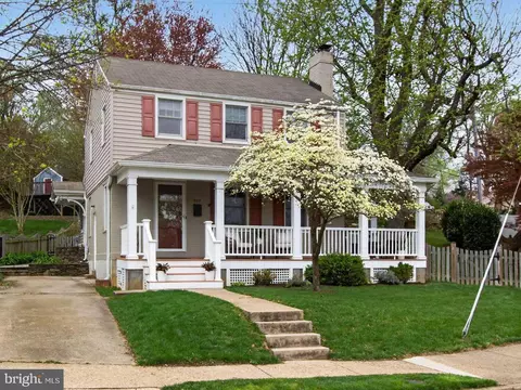942 N Longfellow St, Arlington, VA 22205