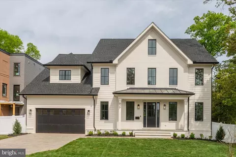 627 N Monroe St, Arlington, VA 22201