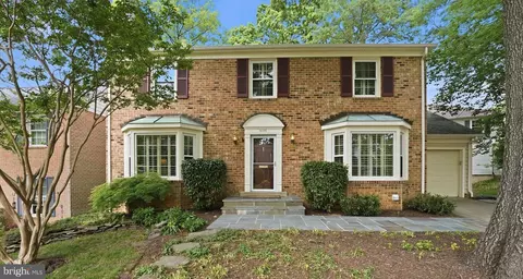 6005 1st St N, Arlington, VA 22203